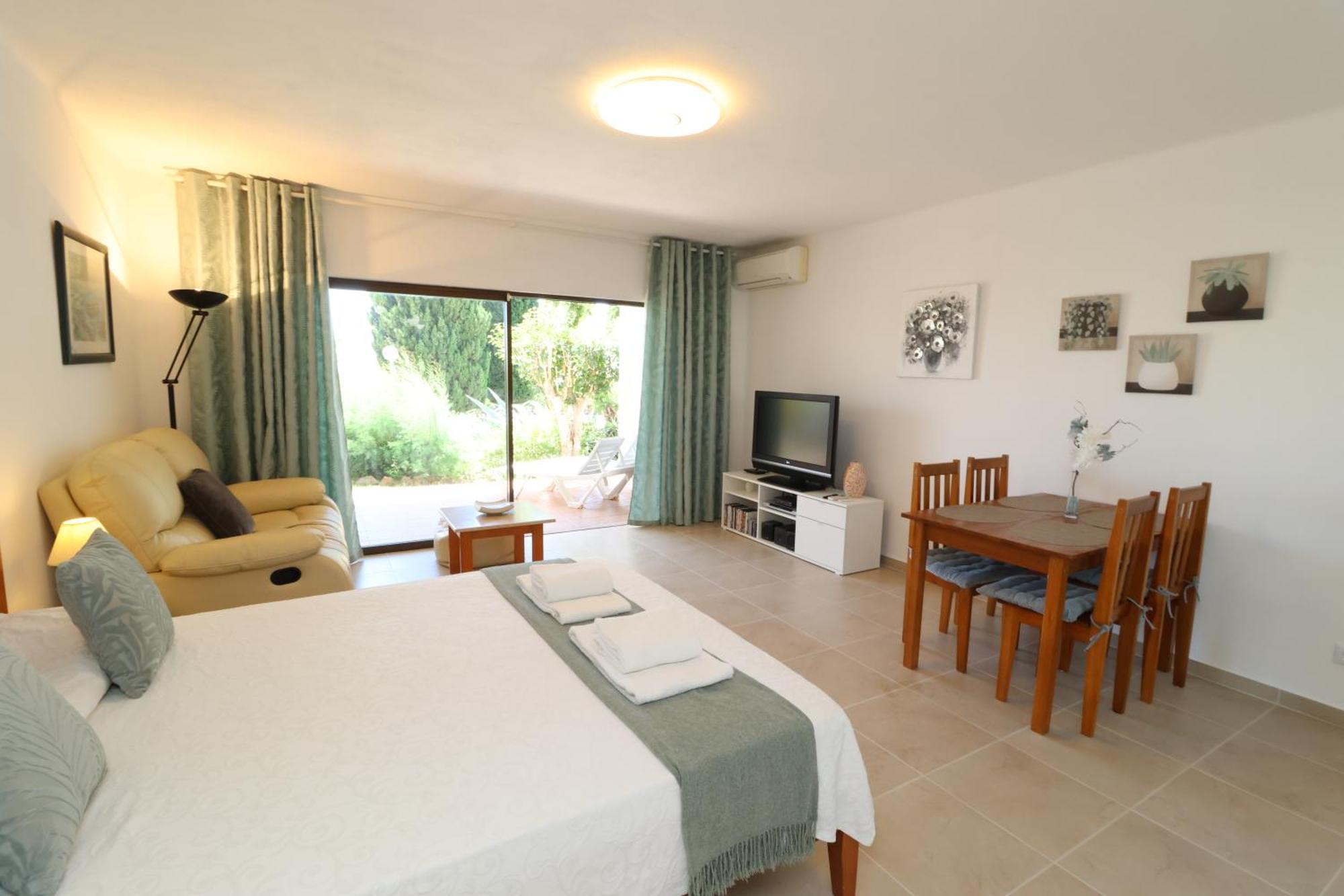 Camelia 52 Beach Studio Apartment - Sao Rafael, Albufeira Exteriör bild